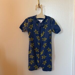 3/$25 Hanna Andersson Blue and Yellow Turtle Onesie, 12-18m